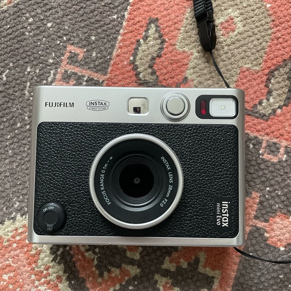 Fujifilm Mini Evo - Picture 2 of 9